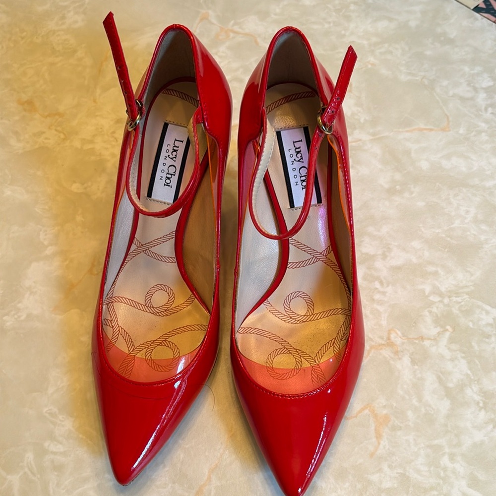 Lucy Choi London NIB fire engine red patent leather heels